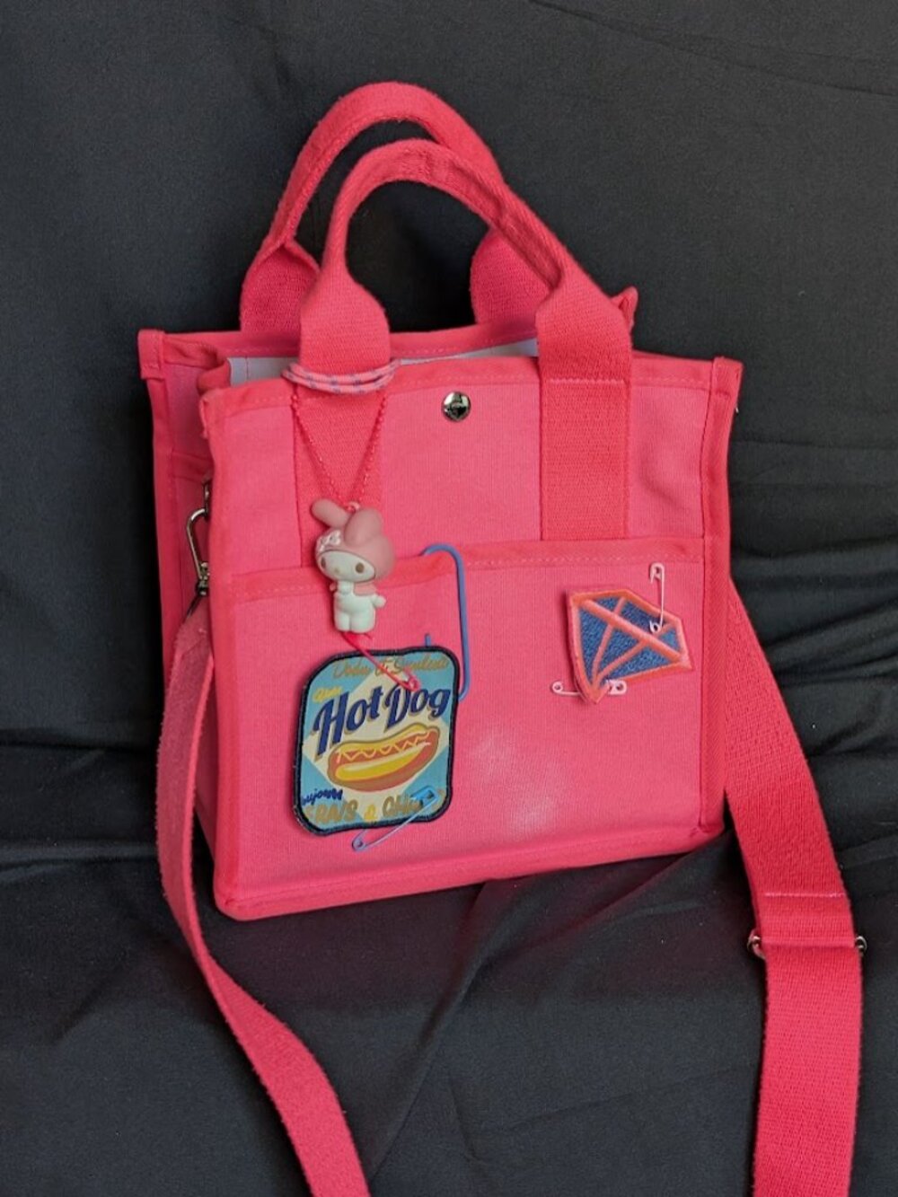 Avécbag Joy Bag Tote Bag in Neon Pink with Embroidered Patches